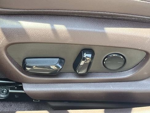 Used 2020 Lexus ES 300h w/ Premium Package FWD image 32
