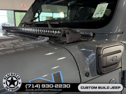Used 2025 Jeep Wrangler Unlimited Rubicon 4xe w/ Safety Group AWD/4WD image 26
