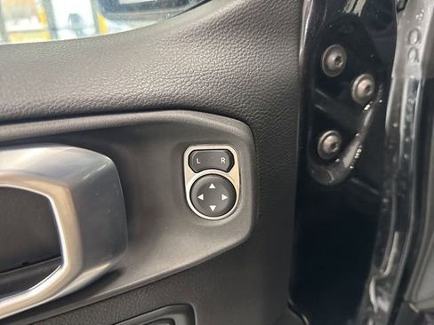 Used 2022 Jeep Wrangler Unlimited Rubicon image 18