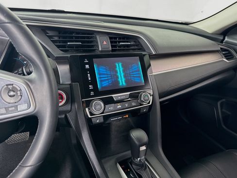 Used 2017 Honda Civic Touring image 16