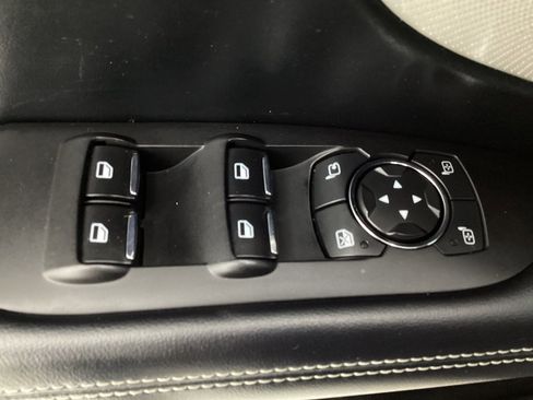 Used 2017 Lincoln MKZ Reserve w/ Luxury Package AWD/4WD image 39