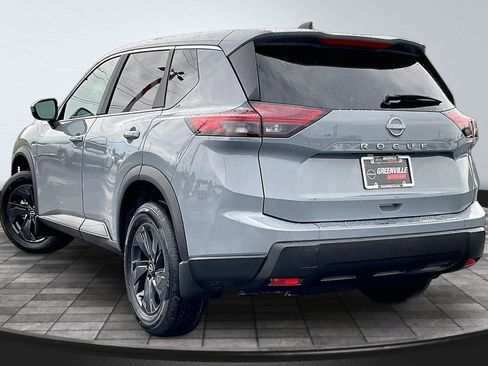 New 2026 Nissan Rogue SV FWD image 4