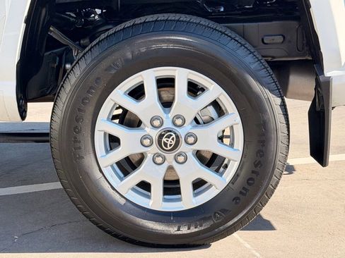 Certified 2024 Toyota Tacoma SR5 image 11