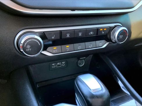 Used 2022 Nissan Altima 2.5 SV w/ SV Premium Package image 34