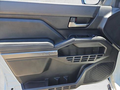 Certified 2025 Toyota Tacoma TRD Sport AWD/4WD image 9