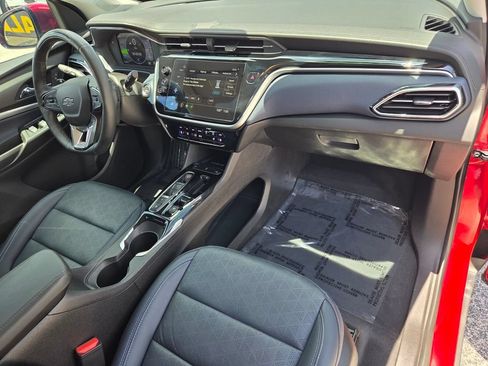 Used 2023 Chevrolet Bolt EUV Premier w/ Super Cruise Package FWD image 17