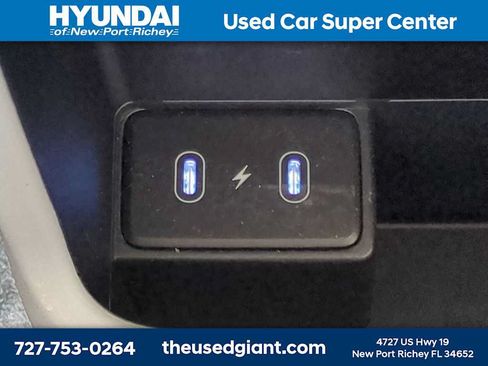 Used 2025 Hyundai Kona SEL FWD image 15