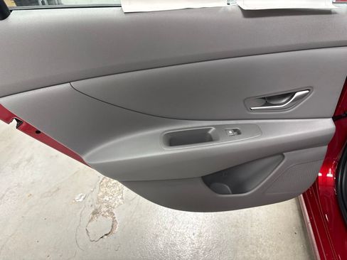 Used 2025 Hyundai Elantra Sport FWD image 19