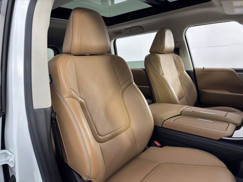 Used 2025 INFINITI QX80 Luxe image 39