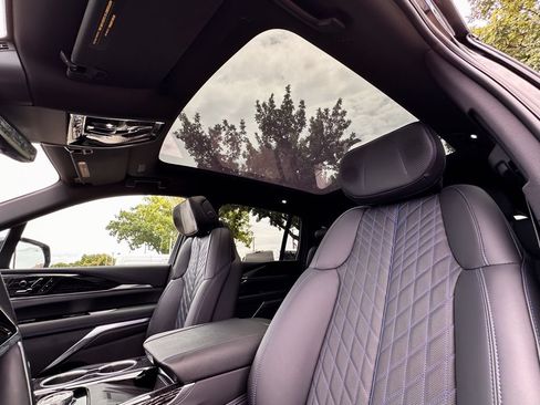 Used 2026 Cadillac Escalade IQ Sport 1 w/ LPO, Floor Liner Package AWD/4WD image 20