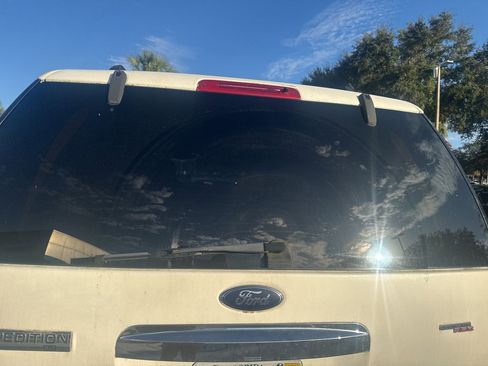 Used 2008 Ford Expedition XLT image 20