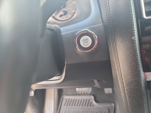 Used 2021 Nissan Armada SL w/ Captain's Chairs Package image 22