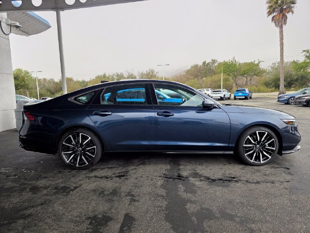 Used 2023 Honda Accord Touring image 8