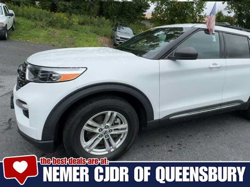 Used 2020 Ford Explorer XLT w/ Equipment Group 202A AWD/4WD image 4