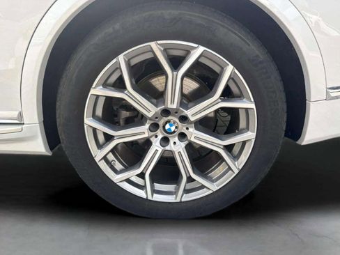 Used 2023 BMW X7 xDrive40i w/ Premium Package AWD/4WD image 44