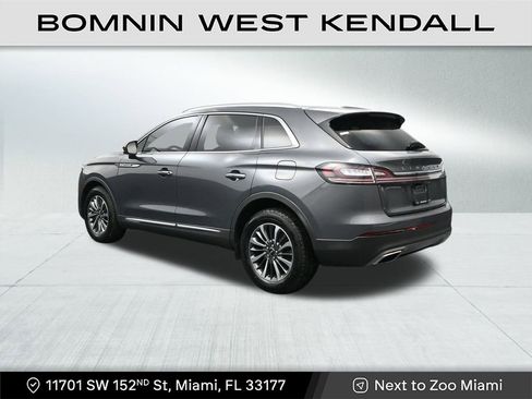 Used 2023 Lincoln Nautilus AWD w/ Premium Package image 3