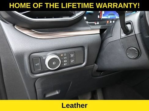 Used 2021 Ford Explorer Limited w/ Equipment Group 301A AWD/4WD image 16