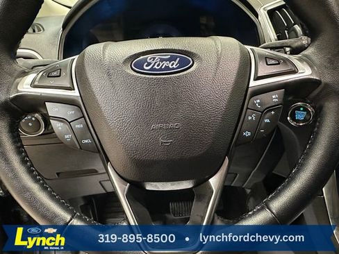 Used 2024 Ford Edge Titanium image 10