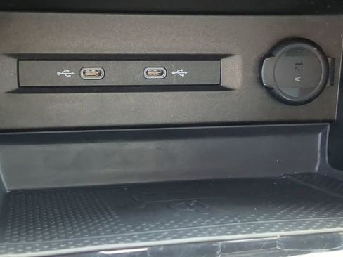 Used 2023 Volkswagen Taos SEL AWD/4WD image 24