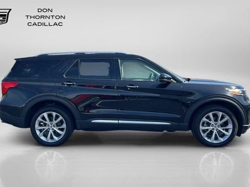 Used 2023 Ford Explorer Platinum w/ Technology Package AWD/4WD image 6