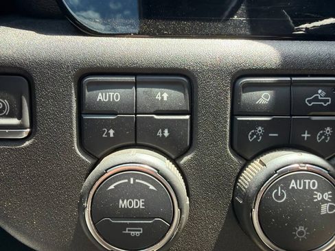 Used 2022 Chevrolet Silverado 1500 LT w/ All Star Edition Plus AWD/4WD image 34