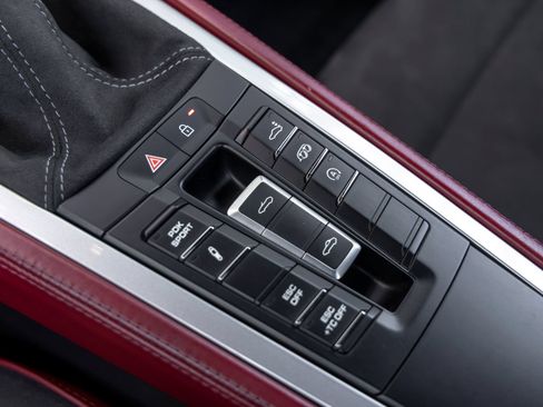 Certified 2022 Porsche 718 Boxster Spyder RWD image 40