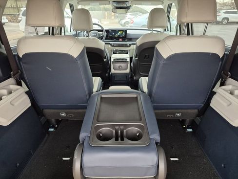 New 2026 Kia Carnival EX image 14