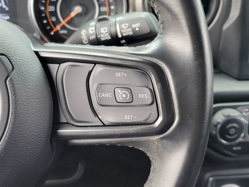Used 2022 Jeep Wrangler Sport AWD/4WD image 5