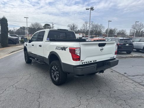 Used 2017 Nissan Titan PRO-4X w/ Pro-4x Convenience Package image 7