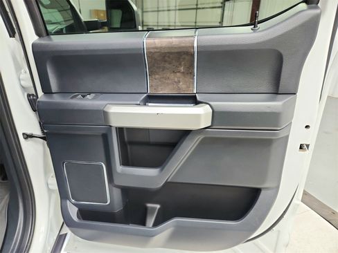 Used 2022 Ford F250 Lariat w/ Lariat Ultimate Package image 44