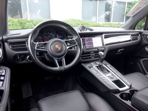 Used 2019 Porsche Macan AWD/4WD image 5