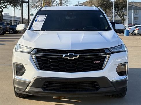 Used 2023 Chevrolet Traverse RS image 8