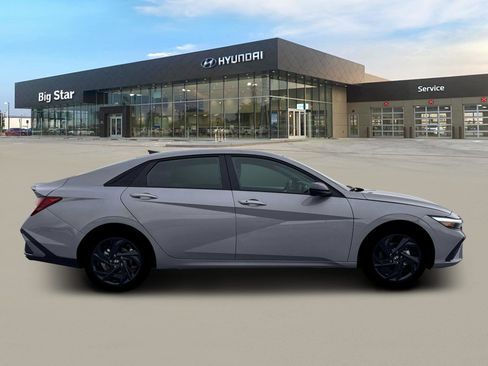 New 2026 Hyundai Elantra Sport image 9