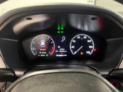 Used 2023 Honda HR-V LX image 26