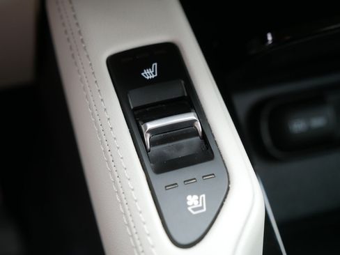 Certified 2022 Kia Telluride SX w/ Nightfall Edition Package AWD/4WD image 33