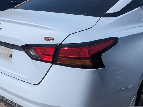 Used 2024 Nissan Altima 2.5 SR w/ SR Premium Package image 11