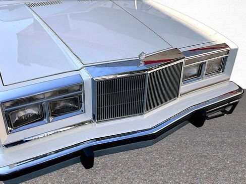 Used 1987 Chrysler Fifth Avenue RWD image 28