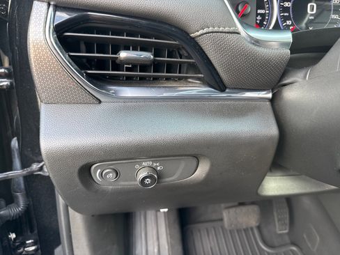 Used 2023 Chevrolet Traverse Premier w/ Redline Edition AWD/4WD image 24
