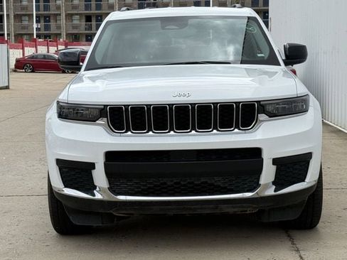 Used 2023 Jeep Grand Cherokee L Laredo image 7