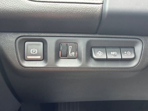 Used 2023 GMC Acadia Denali w/ Black Diamond Edition FWD image 35