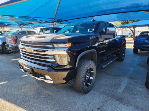 Used 2020 Chevrolet Silverado 2500 High Country w/ Z71 Off-Road Package AWD/4WD image 2