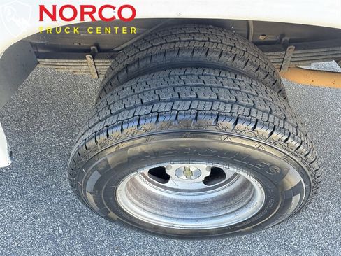 Used 2019 Chevrolet Express 3500 3500 w/ Power Convenience Package image 27