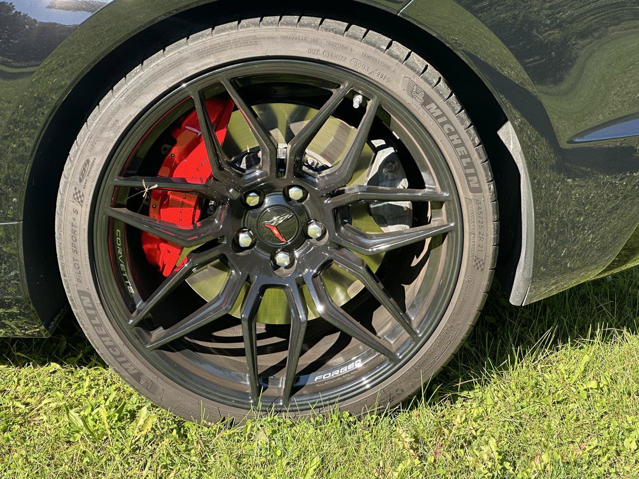 Used 2025 Chevrolet Corvette Z06 RWD image 6