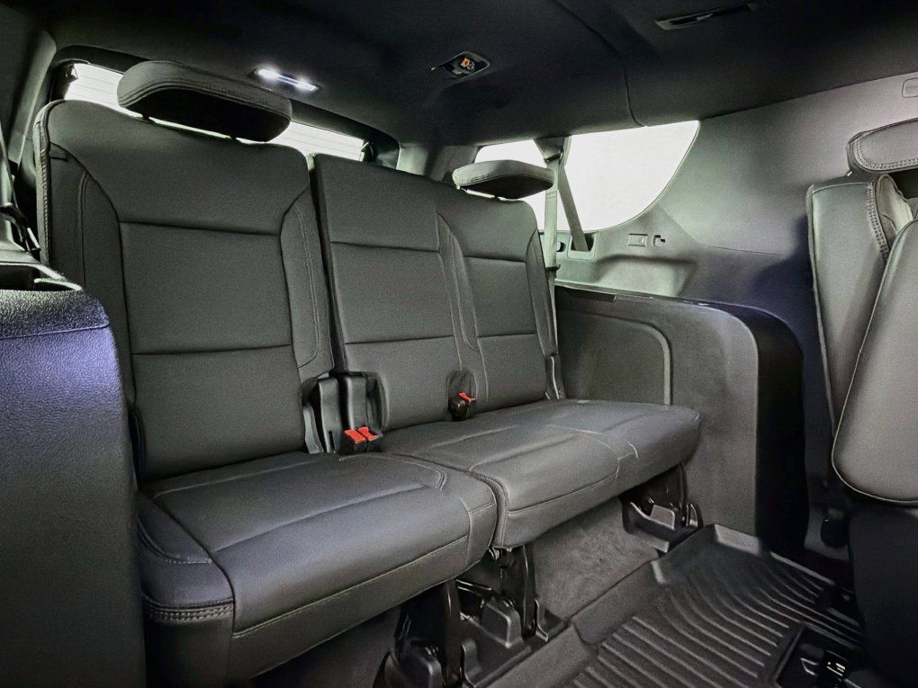 Used 2026 Chevrolet Suburban High Country AWD/4WD image 28