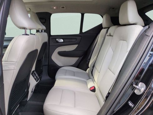 New 2025 Volvo XC40 B5 Plus w/ Protection Package Premier image 10