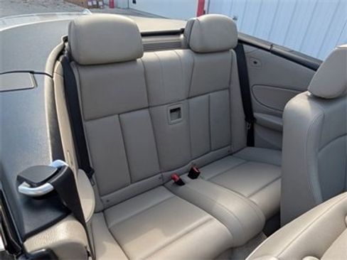 Used 2010 BMW 128i Convertible image 18