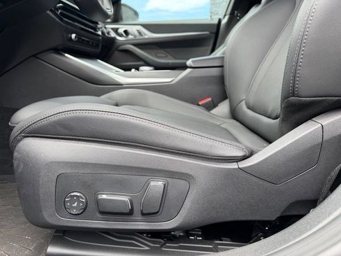 Used 2025 BMW i4 eDrive40 w/ Premium Package RWD image 18