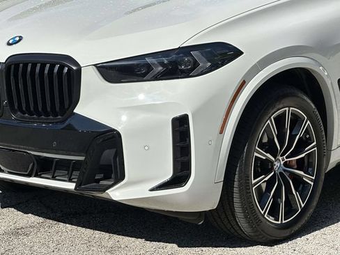 Certified 2024 BMW X5 xDrive40i w/ M Sport Package AWD/4WD image 13