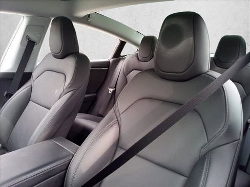 Used 2025 Tesla Model 3 Long Range image 13