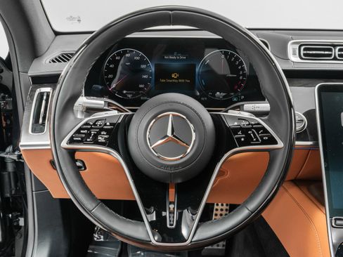 Used 2025 Mercedes-Benz S 580e 4MATIC Sedan image 15